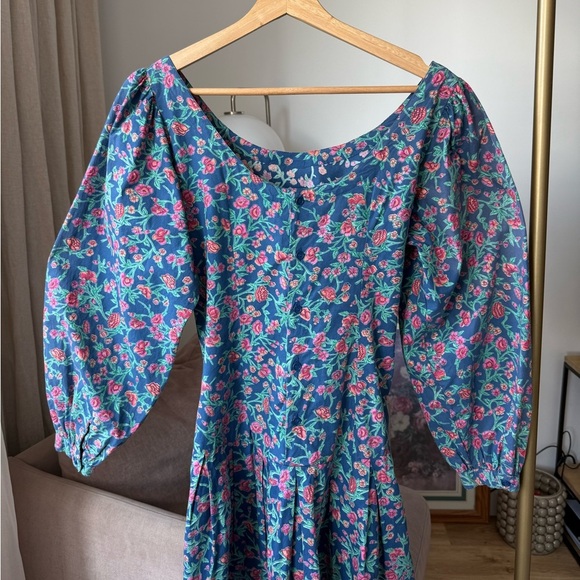 Dresses & Skirts - Komil Floral Cotton Dress Blue S
Vintage Feel